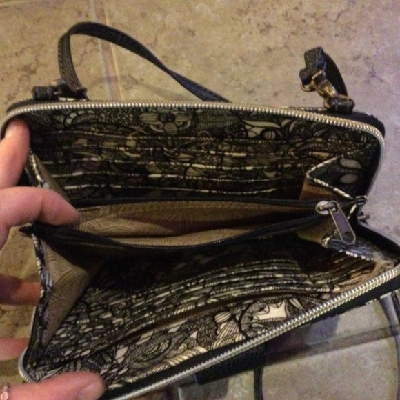 Sakroots wallet, clutch, wristlet & smartphone holder w/ long adjustable strap - Picture 10 of 11